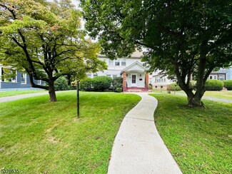 74 Grove St Unit 3, Montclair, NJ 07042