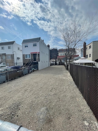 457 Beach 64th St, Arverne, NY 11692