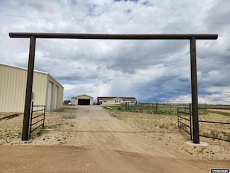2 Freight Wagon Rd, Farson, WY 82932