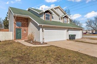 20 Lukes Ct, Hobart, IN 46342
