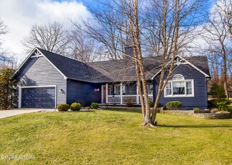 10 Dockside Dr, Crossville, TN 38558