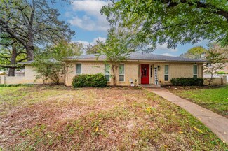 2305 Ravenwood Dr, Grand Prairie, TX 75050