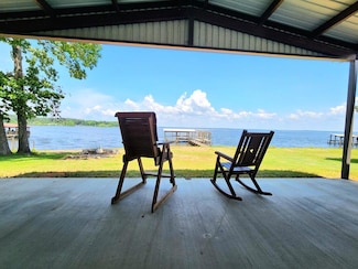 426 Hideaway Loop, Hemphill, TX 75948