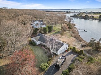 46 Mount Grey Rd, Setauket, NY 11733
