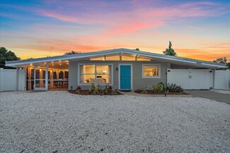 2957 Michigan St, Sarasota, FL 34237