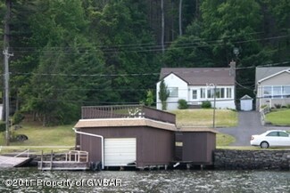 265 Pole Lakeside Dr, Harveys Lake, PA 18618