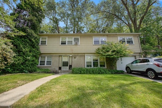 1562 Jones Dr, Ann Arbor, MI 48105