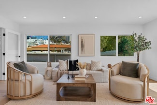 1233 N Flores St Unit 301, West Hollywood, CA 90069