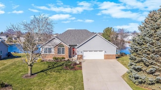975 Bluff Lake Dr, Zeeland, MI 49464