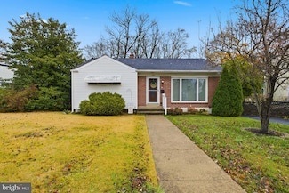 916 Brooke Ave, Morton, PA 19070