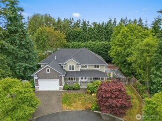 1402 180th Ave E, Lake Tapps, WA 98391