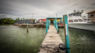 15 Seaview Ave, Marathon, FL 33050