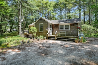 21 Clay Pit Rd, Edgartown, MA 02539