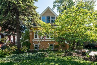 293 Gage Rd, Riverside, IL 60546
