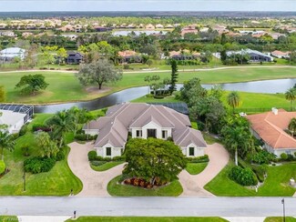 4687 Oak Leaf Dr, Naples, FL 34119