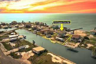 713 Copano Cove Rd, Rockport, TX 78382