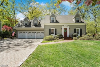 14 Grove St, Caldwell, NJ 07006