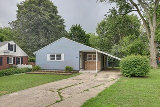 1205 W John St, Champaign, IL 61821