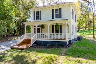4534 Drakes Main St, Drakes Branch, VA 23937