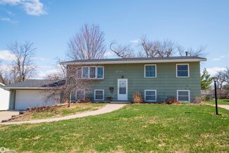 2104 S 5th St, Marshalltown, IA 50158