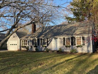 104 Carlotta Ave, Hyannis, MA 02601