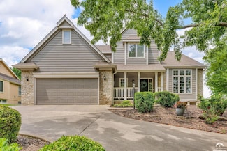 1005 Wildwood Dr, Lawrence, KS 66049