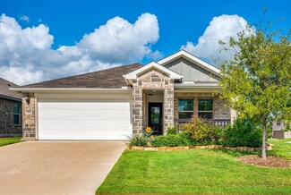 2800 Andesite Ln, Fort Worth, TX 76108