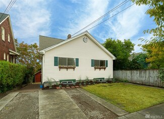 5714 35th Ave NE, Seattle, WA 98105
