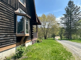26 Woodland Rd, Craryville, NY 12521