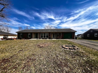 525 Scenic Dr, Harrodsburg, KY 40330