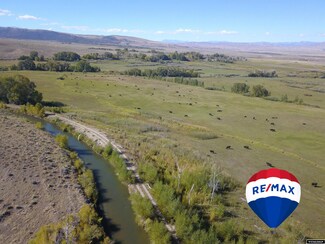 8127 Highway 26, Crowheart, WY 82512