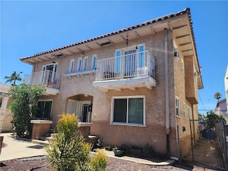 1557 Pine Ave, Long Beach, CA 90813