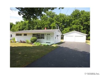 20 Orchard Park, Phelps, NY 14532