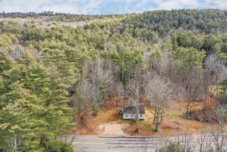 138 Battle St, Webster, NH 03303