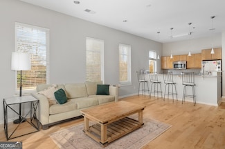 1430 Dresden Dr NE Unit 215, Atlanta, GA 30319