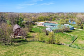 6102 Hillside Rd, Crystal Lake, IL 60012