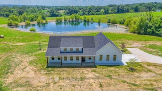 5306 Tebbetts View Dr, Tebbetts, MO 65080