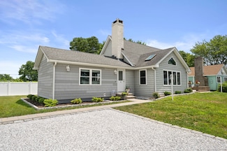 56 Columbus Ave, Old Lyme, CT 06371