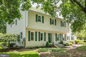 101 Mill Pond Rd, Belle Mead, NJ 08502