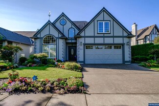 898 Tukwila Dr, Woodburn, OR 97071