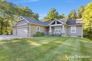 3350 House St NE, Rockford, MI 49341
