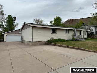 530 Juniper St, Green River, WY 82935