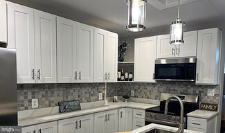 402 W 28th St, Baltimore, MD 21211