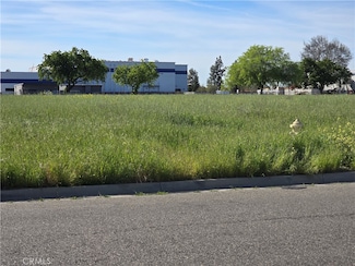 817 Beechcraft Ave, Merced, CA 95341