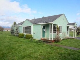 3660 Redwood Ave, Grants Pass, OR 97527