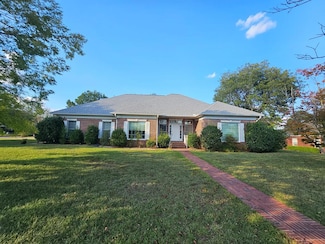 101 Gloster Ct, Dothan, AL 36303