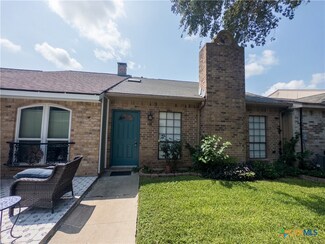 101 Maplewood Dr Unit 28, Victoria, TX 77901