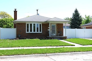 655 5th St, Wyandotte, MI 48192