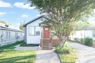 1310 E 34th St, Houston, TX 77022