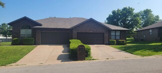 1275 W Bridgewood Place, Nixa, MO 65714